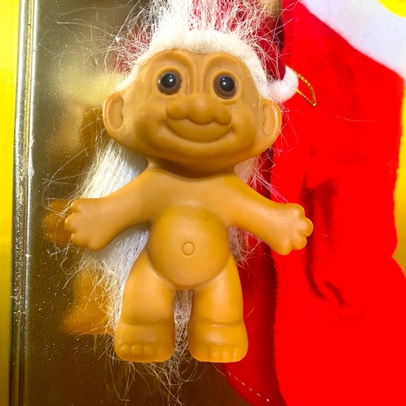 RUSS BERRIE VINTAGE CHRISTMAS TROLLS WITH HATS & POCKET XMAS STOCKINGS RARE - Picture 10 of 16